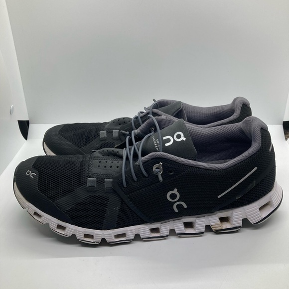 On Running Shoes - Women On Running Cloud 2 running shoe size 9